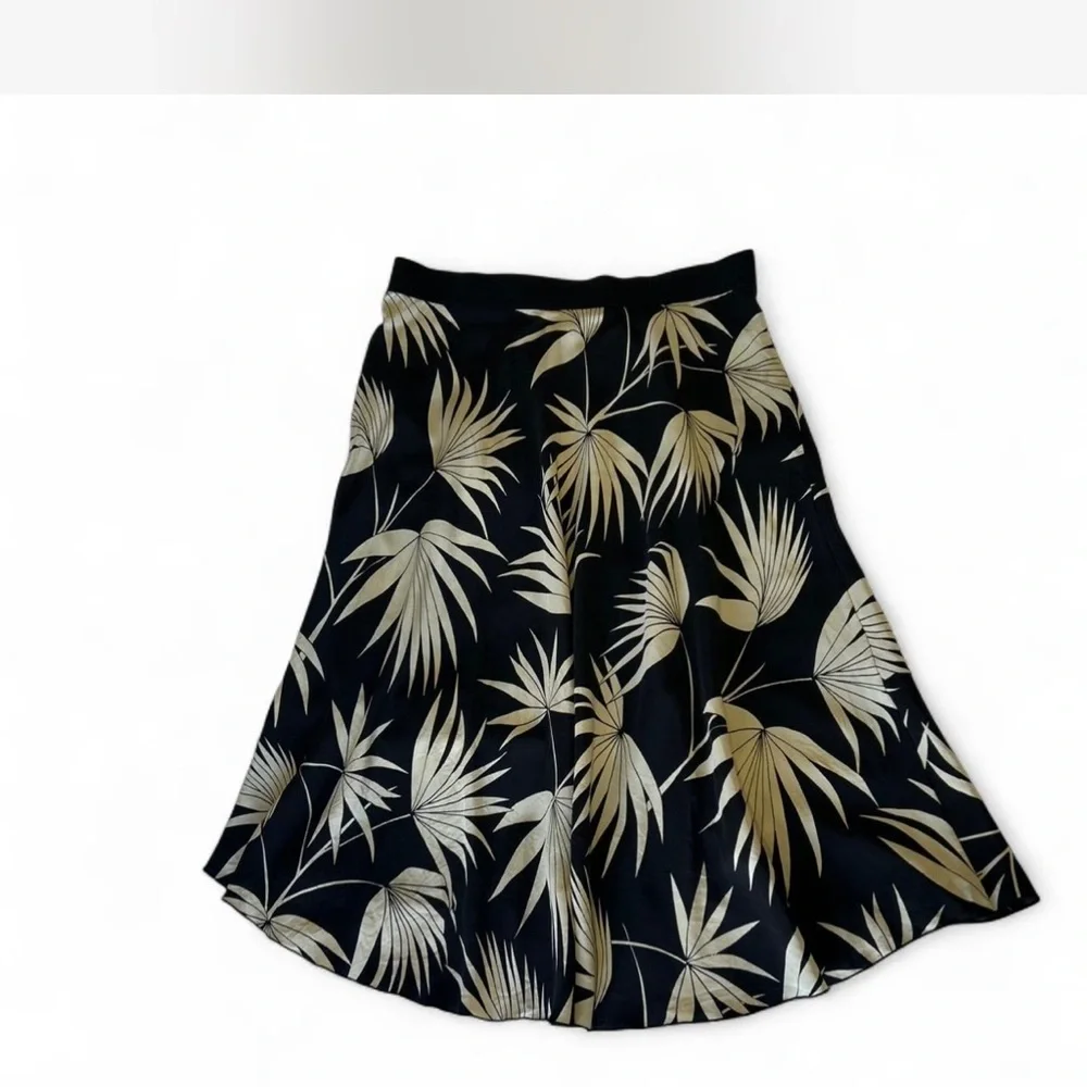 Tommy Bahama 100% Silk Black & Ivory Tropical Palm Print Waterfall Midi Skirt M - Picture 3 of 5